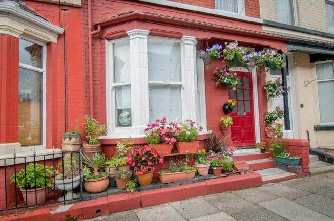 La casa número 9 de la calle de Newcastle, donde John Lennon vivió los primeros años de su vida.