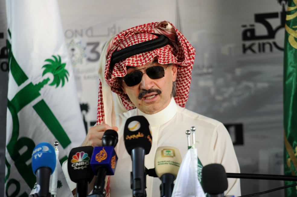 Billonario príncipe saudí, accionista de Apple y el Hotel Savoy, fue detenido