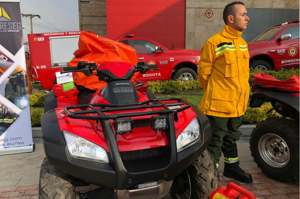 Entregan nuevos equipos especializados para el cuerpo de Bomberos de Bogotá