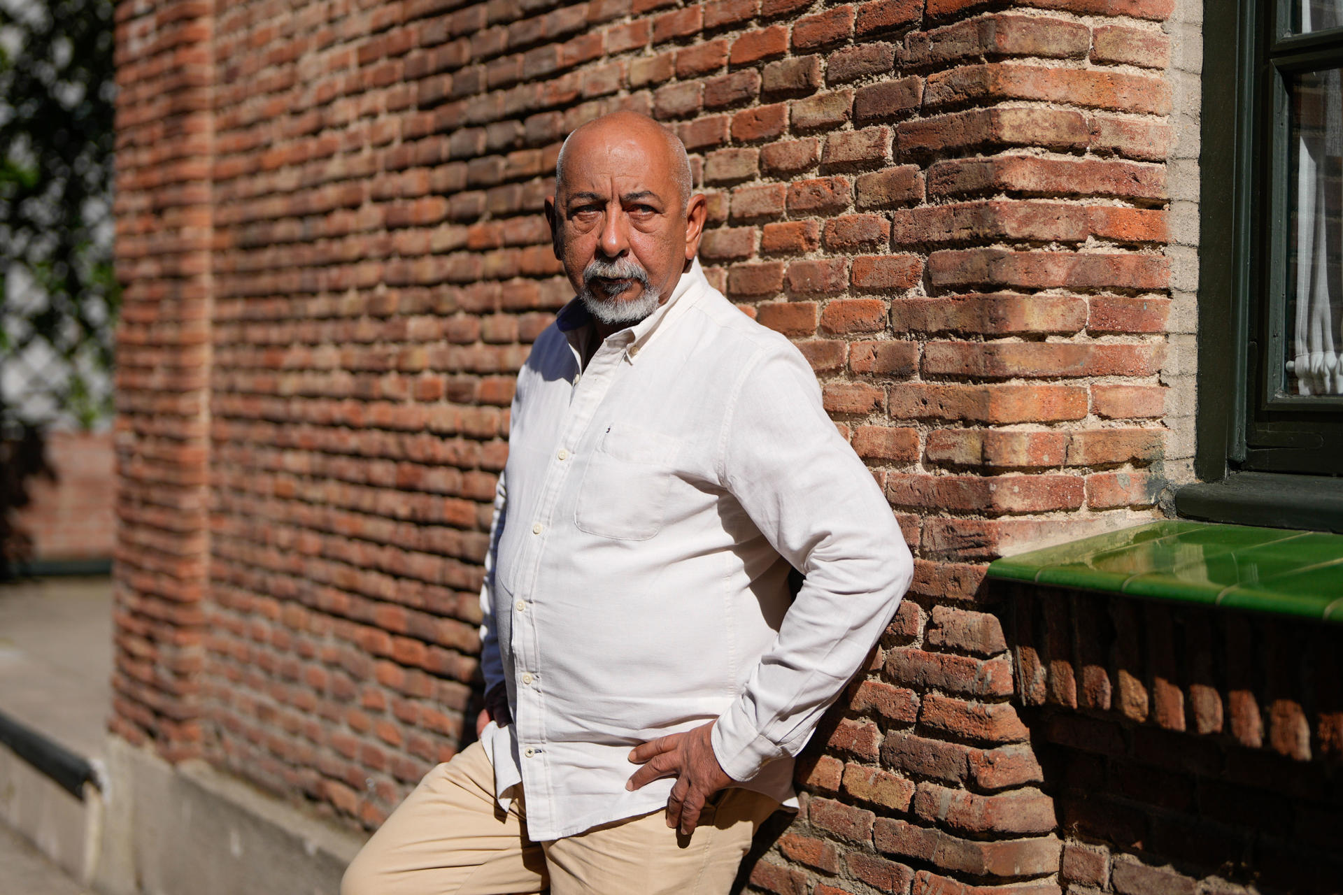 Leonardo Padura lanza duras críticas a Cuba en su más reciente novela