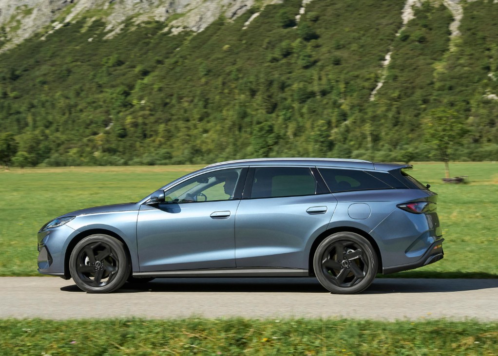 BYD presenta Seal 6 DM-i, el híbrido enchufable con hasta 1.505 km de autonomía