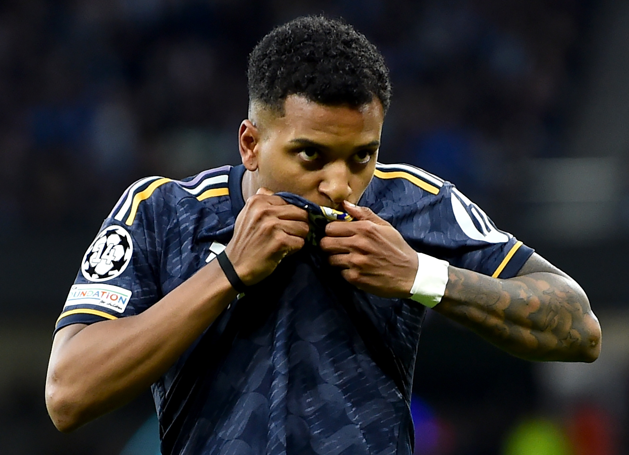 Manchester (United Kingdom), 17/04/2024.- Rodrygo of Real Madrid celebrates after scoring the opening goal during the UEFA Champions League quarter final, 2nd leg match between Manchester City and Real Madrid in Manchester, Britain, 17 April 2024. (Liga de Campeones, Reino Unido) EFE/EPA/PETER POWELL