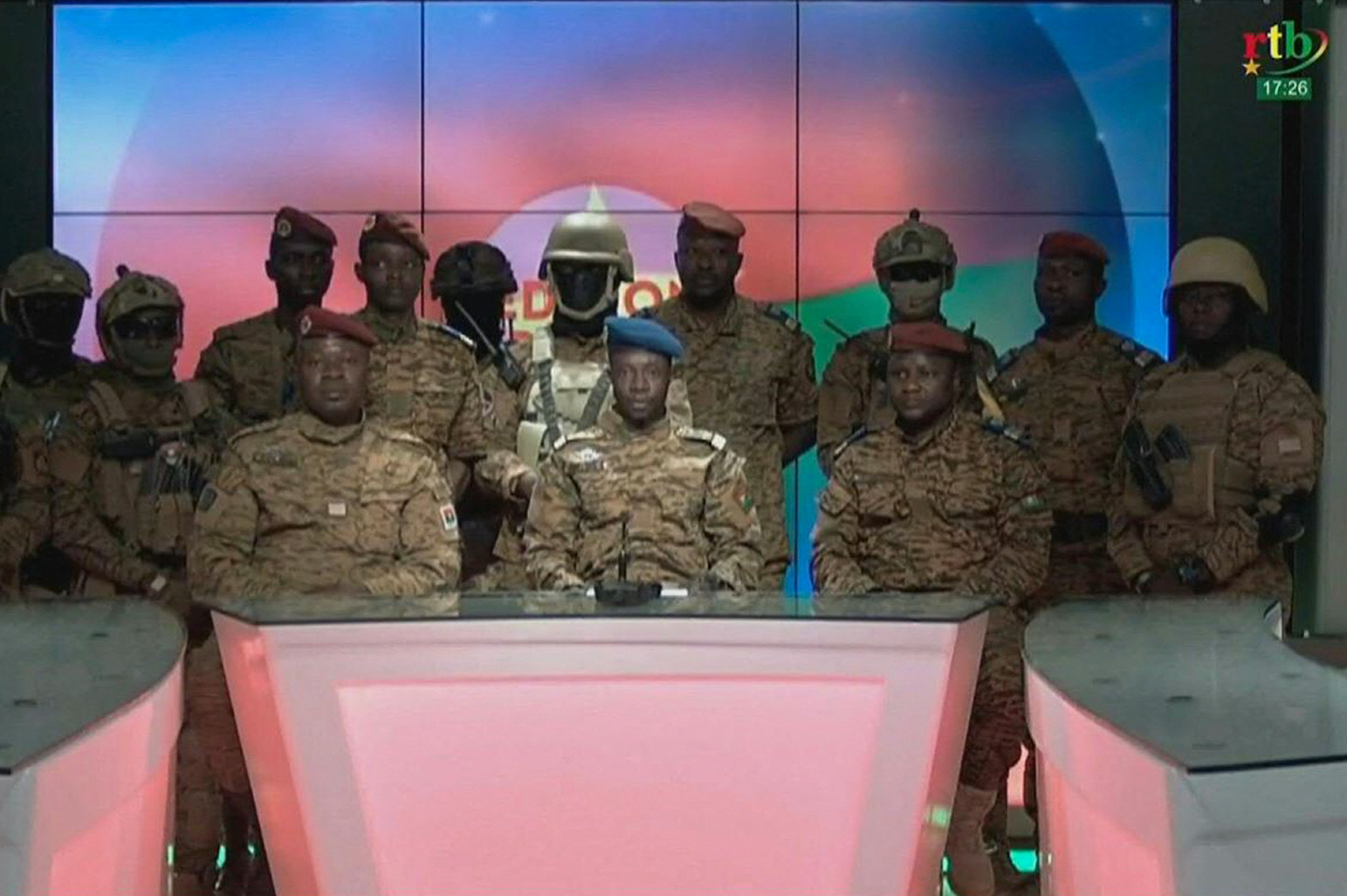Golpe de Estado en Burkina Faso: militares disuelven el Gobierno y Parlamento