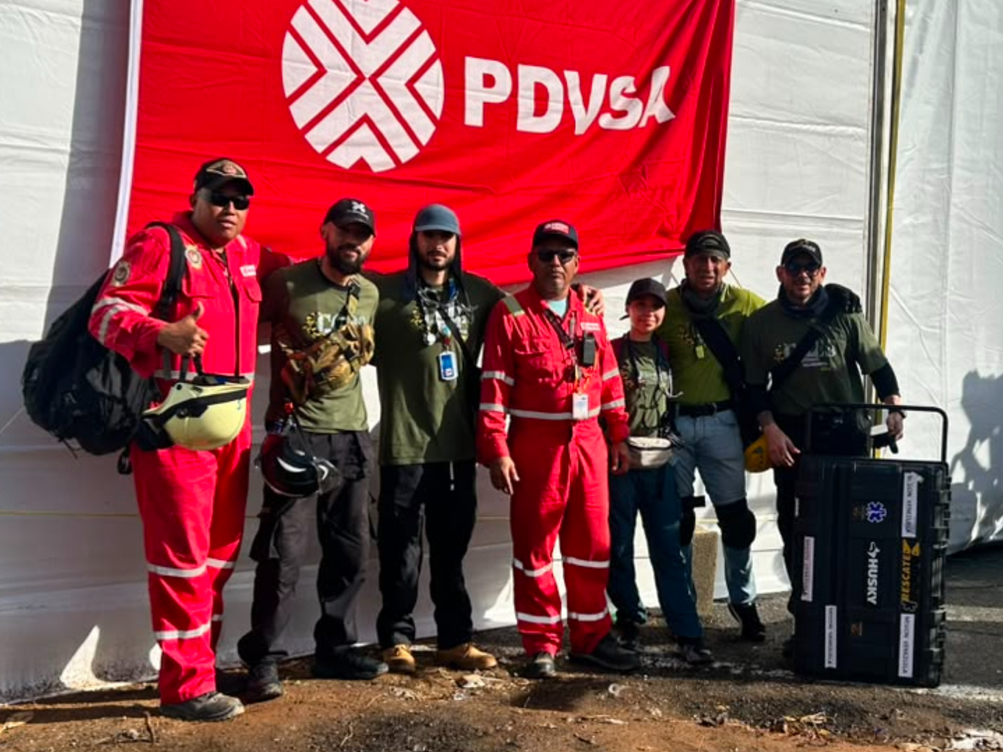 La misión humanitaria de la Fundación Salamandra llegó al estado de la Guaira con médicos especialistas, paramédicos e insumos para atender heridos y apoyar las labores de rescate.