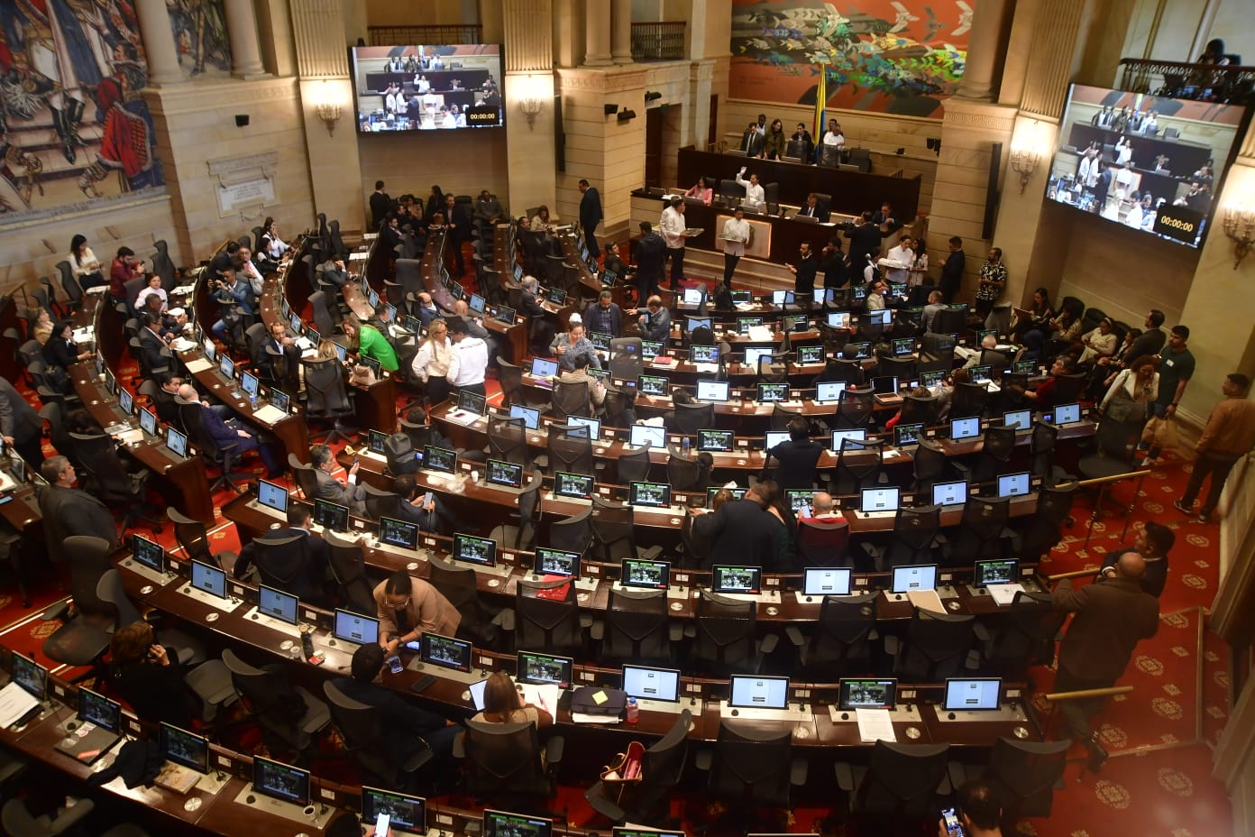 Gobierno alista proyecto para corregir problemas de la reforma pensional
