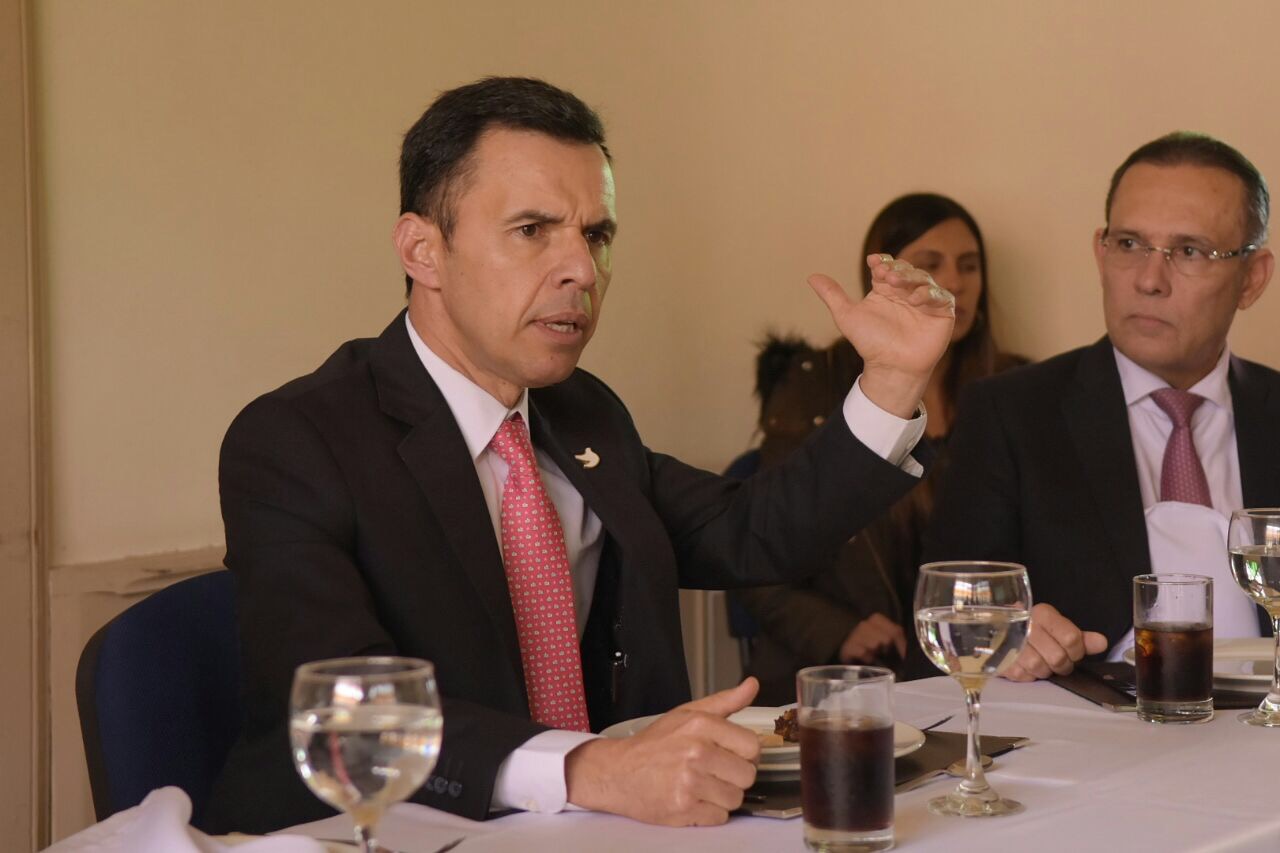 ¿Plan tortuga en la Cámara para debatir la JEP?