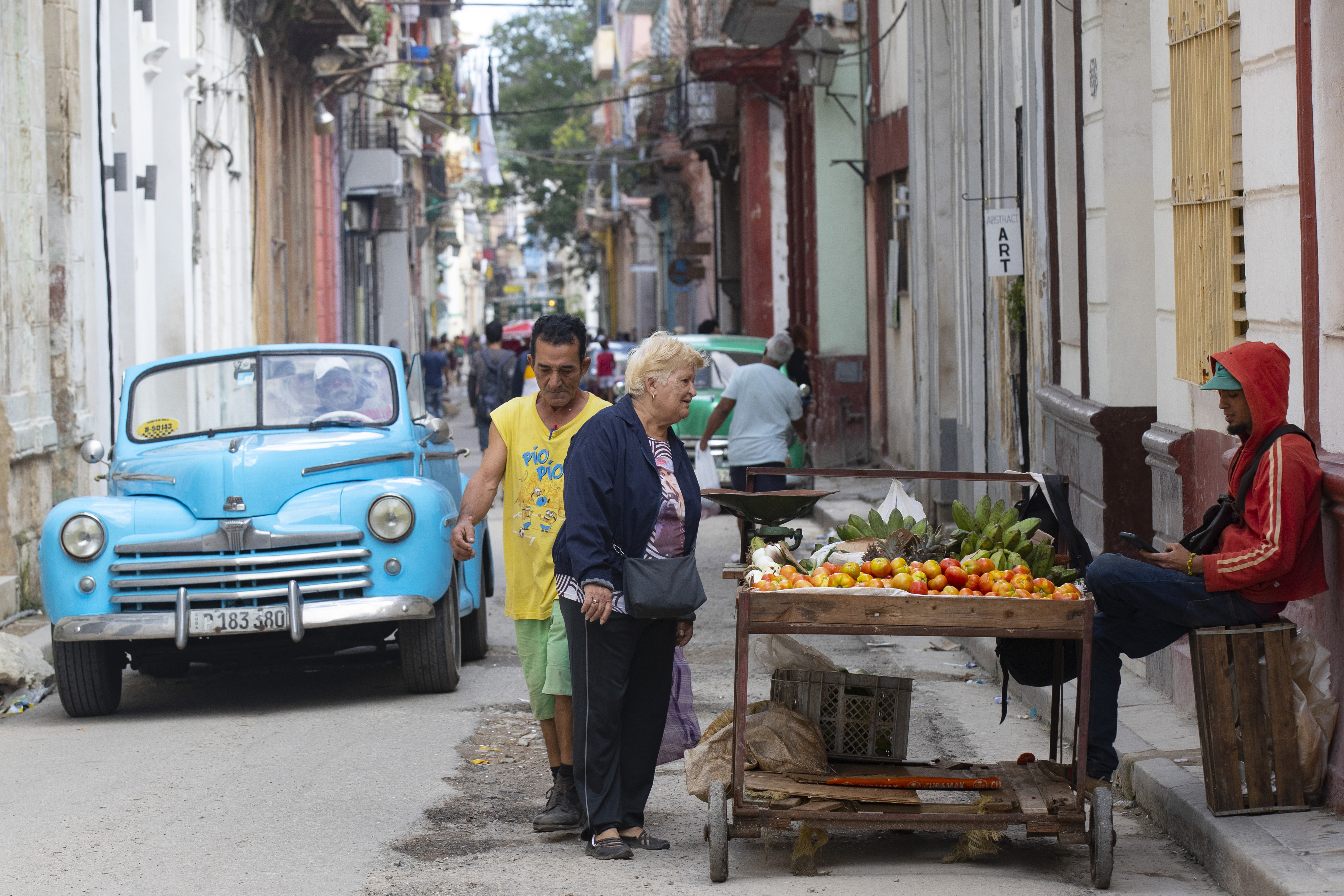 PIB de Cuba se reduce 2% en 2023 y continúa deterioro económico de la isla