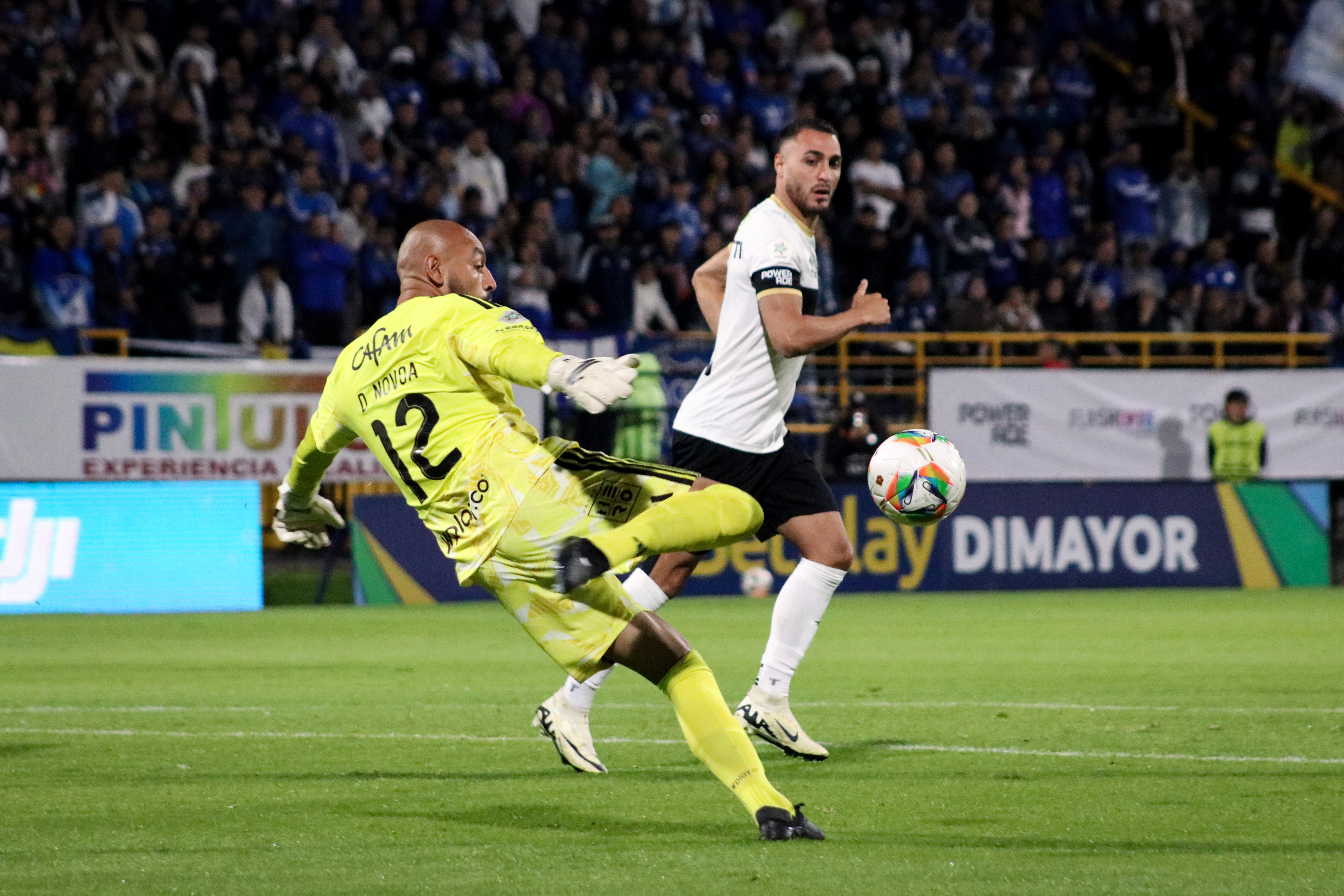 El nuevo equipo sensación del fútbol profesional colombiano le propinó una dura derrota a los embajadores, que venían levantando cabeza y sumaron una dura derrota contra el líder del campeonato.