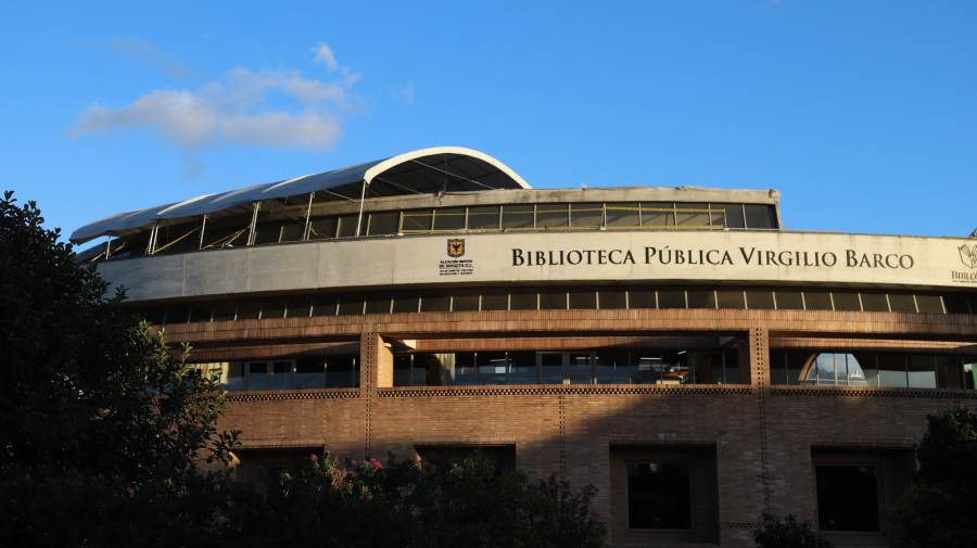 Las bibliotecas públicas de Bogotá exonerarán multas por devolver libros tarde hasta el 31 de diciembre