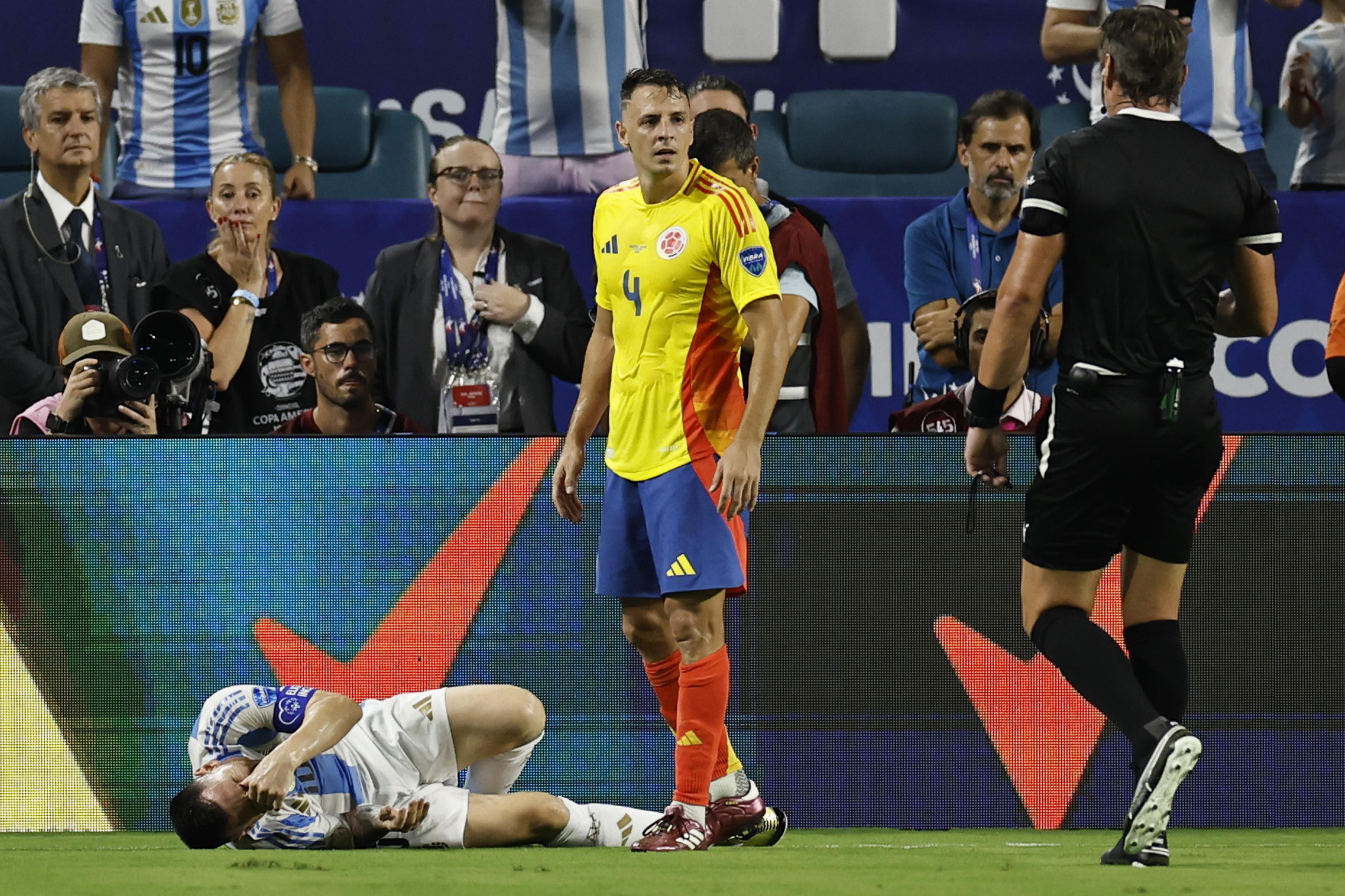 Santiago Arias está a mínimos detalles de jugar en Argentina, previo al Mundial 2026