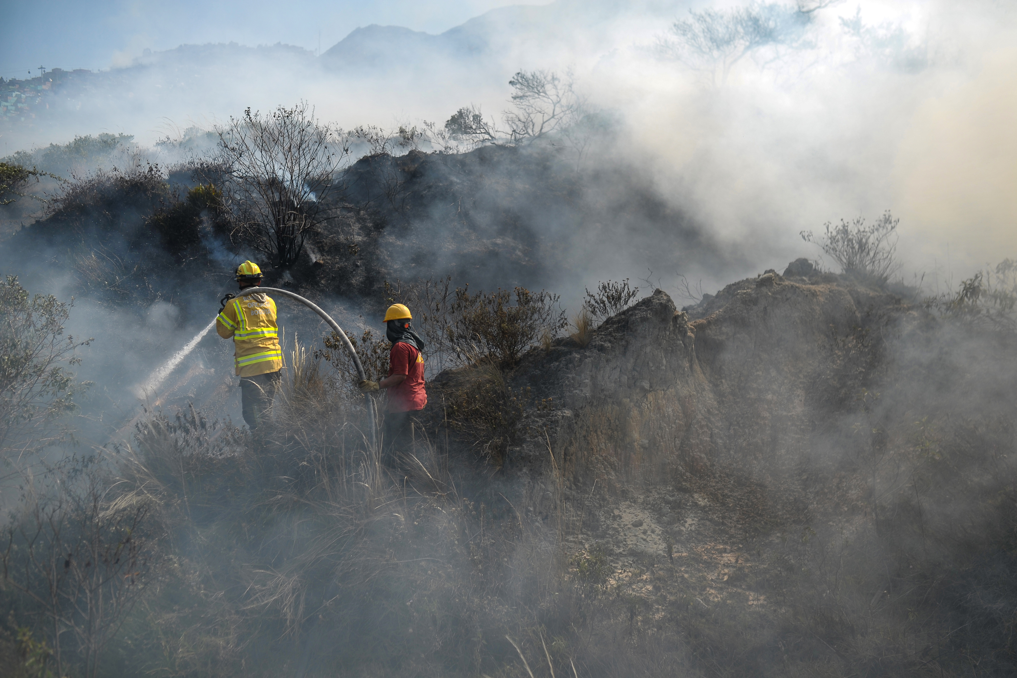 Incendio en el páramo Las Alfombras (Boyacá) ha consumido más de 300 hectáreas