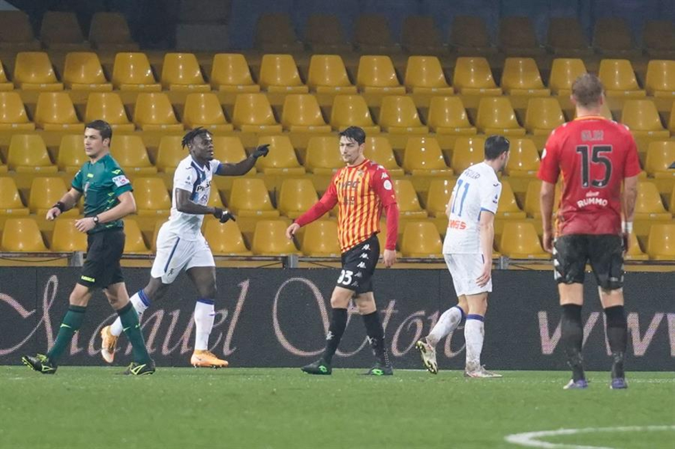 Zapata y Muriel aportaron en la goleada del Atalanta sobre el Benevento