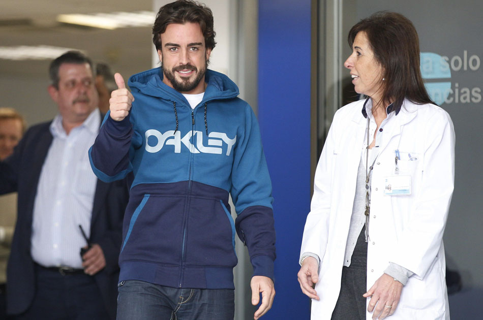 Fernando Alonso recibe el alta hospitalaria