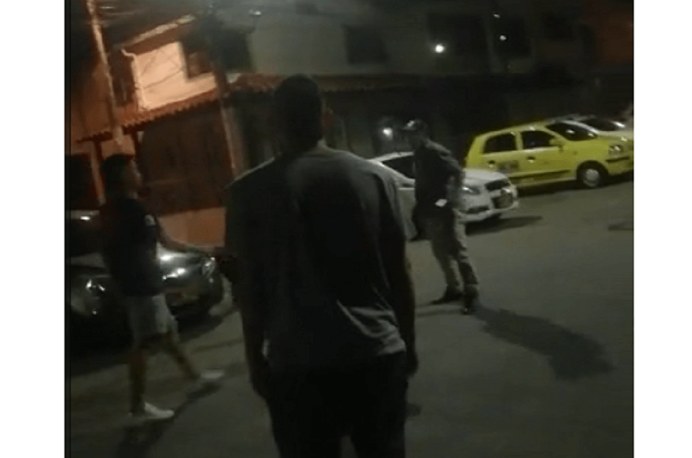 Polémica en Girón, Santander, por concejal que agredió a correazos a un joven