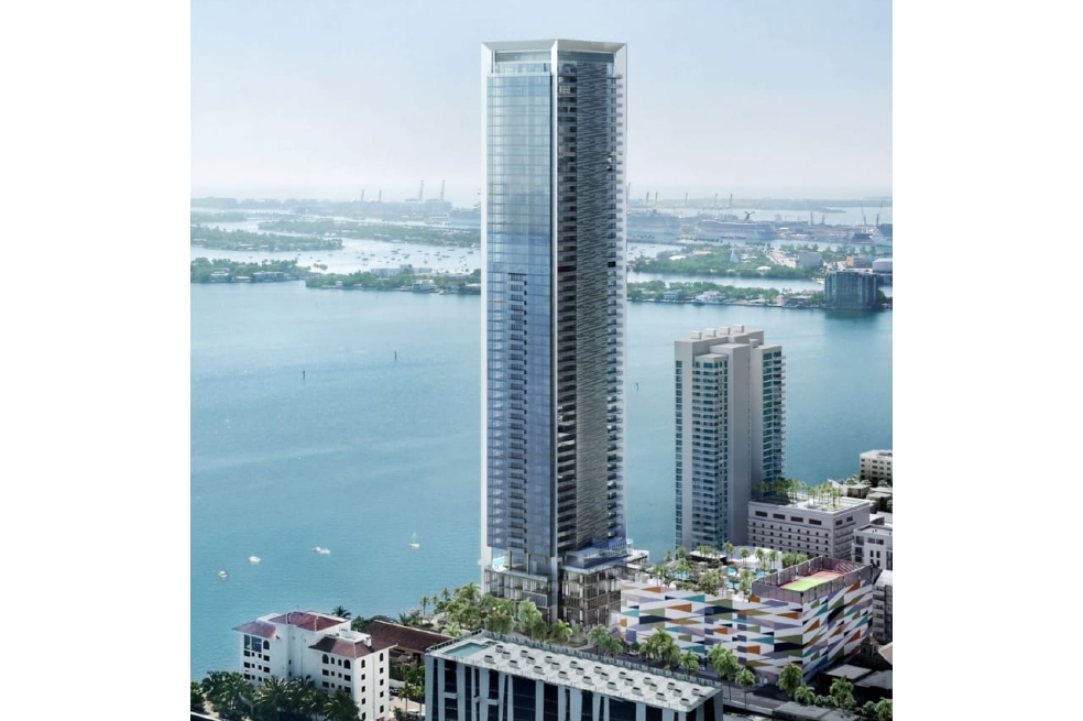 La vista panorámica desde Missoni Baia se extiende hacia todas direcciones mostrando Biscayne Bay, Downtown Miami, Miami Beach y el Océano Atlántico.