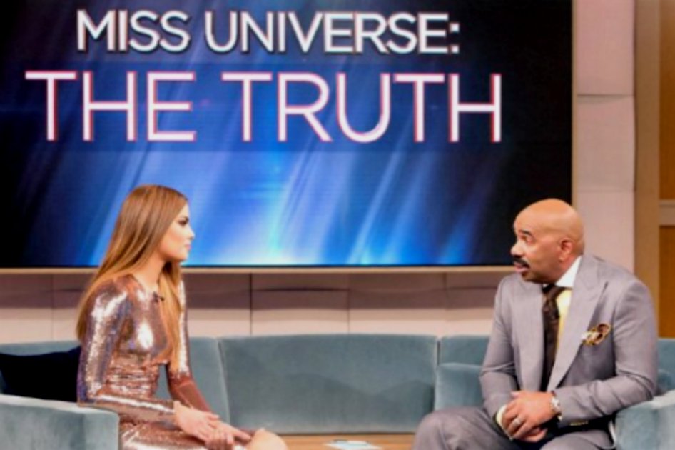 Conmovido y arrepentido se muestra Steve Harvey en entrevista con Ariadna Gutiérrez