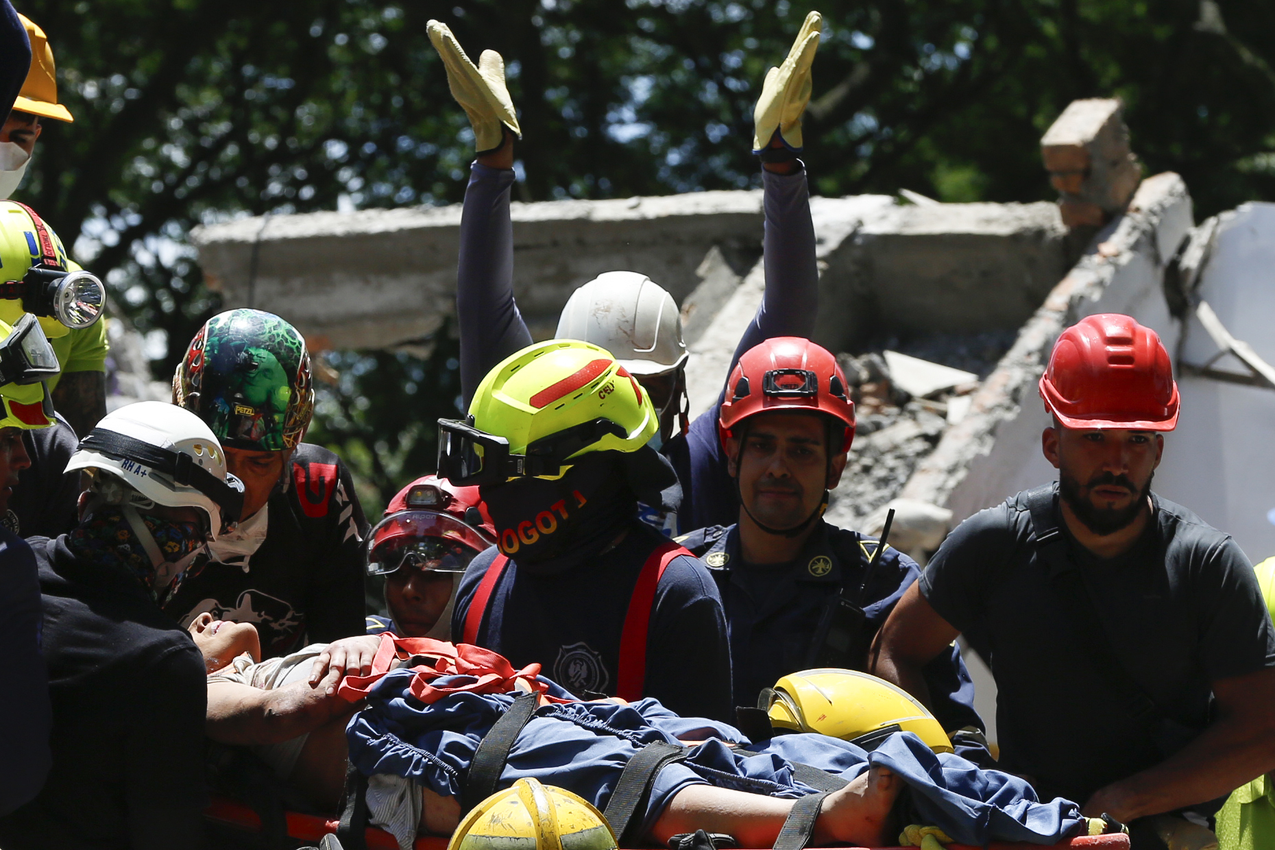 Un poco de esperanza en medio de la destrucción: así fue el rescate de Diana en Cali
