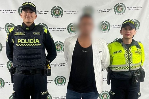 Mujer casi es asfixiada por su pareja y Policía lo capturó por violencia intrafamiliar
