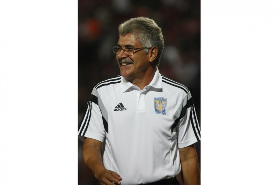 México presenta a Ricardo Ferretti como DT interino