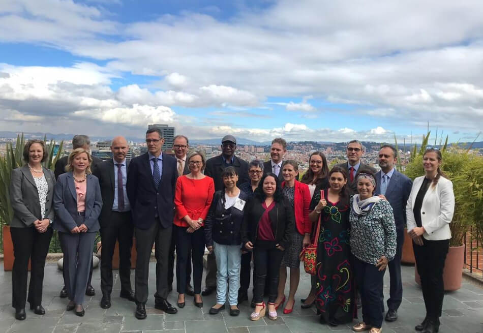 Líderes sociales abrazan campaña de la Unión Europea para protegerlos