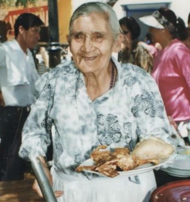 Lucila Salas viuda de Ballón
