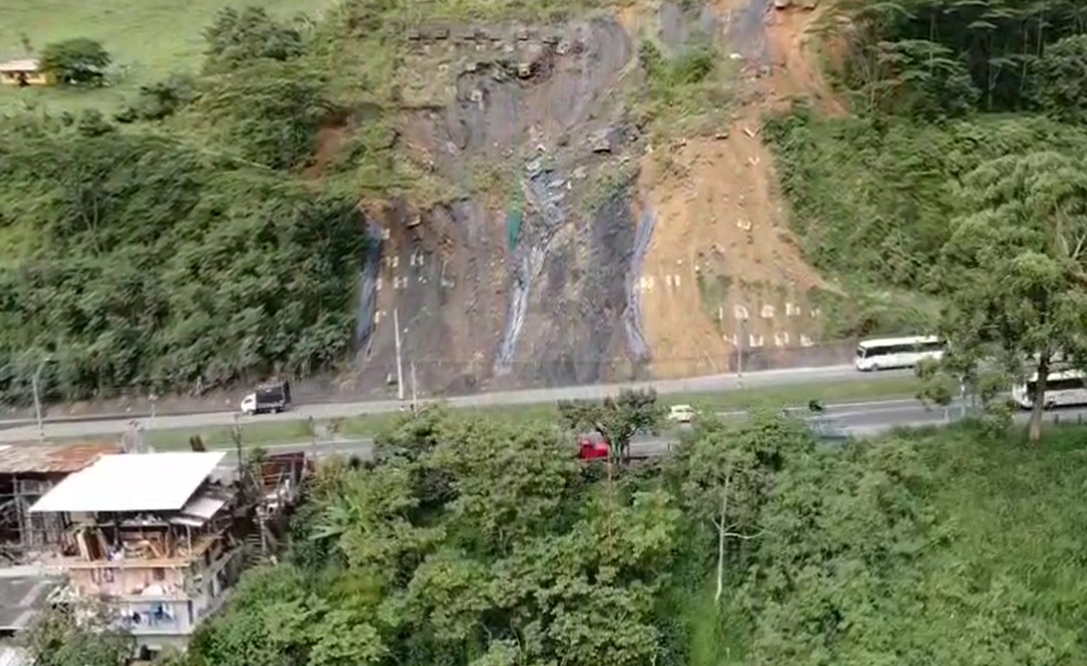 Variante al municipio de Caldas tendrá cierre de un carril por obras de mitigación
