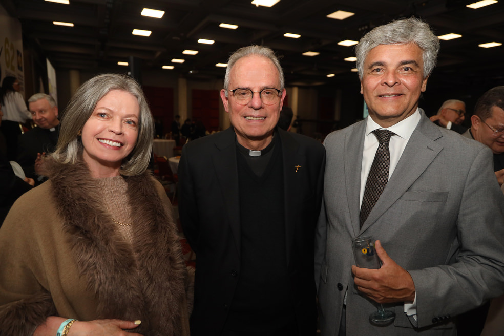 En el Salón Rojo del Hotel Tequendama se llevó a cabo la celebración  del 62 Banqueta del Millón  con invitados de lujos, Corte Real y clebridades