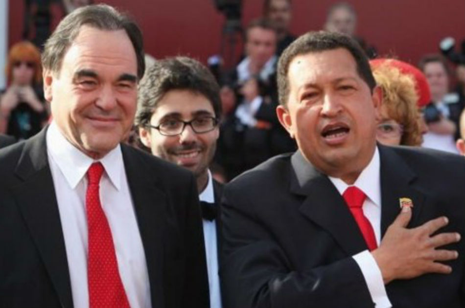 Oliver Stone no prepara «nueva película» sobre Chávez