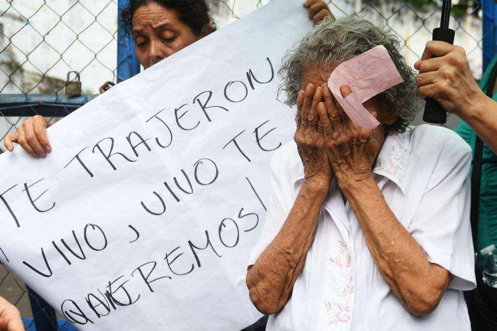 Armadas con cacerolas, mujeres de Nicaragua repelen ataque bélico