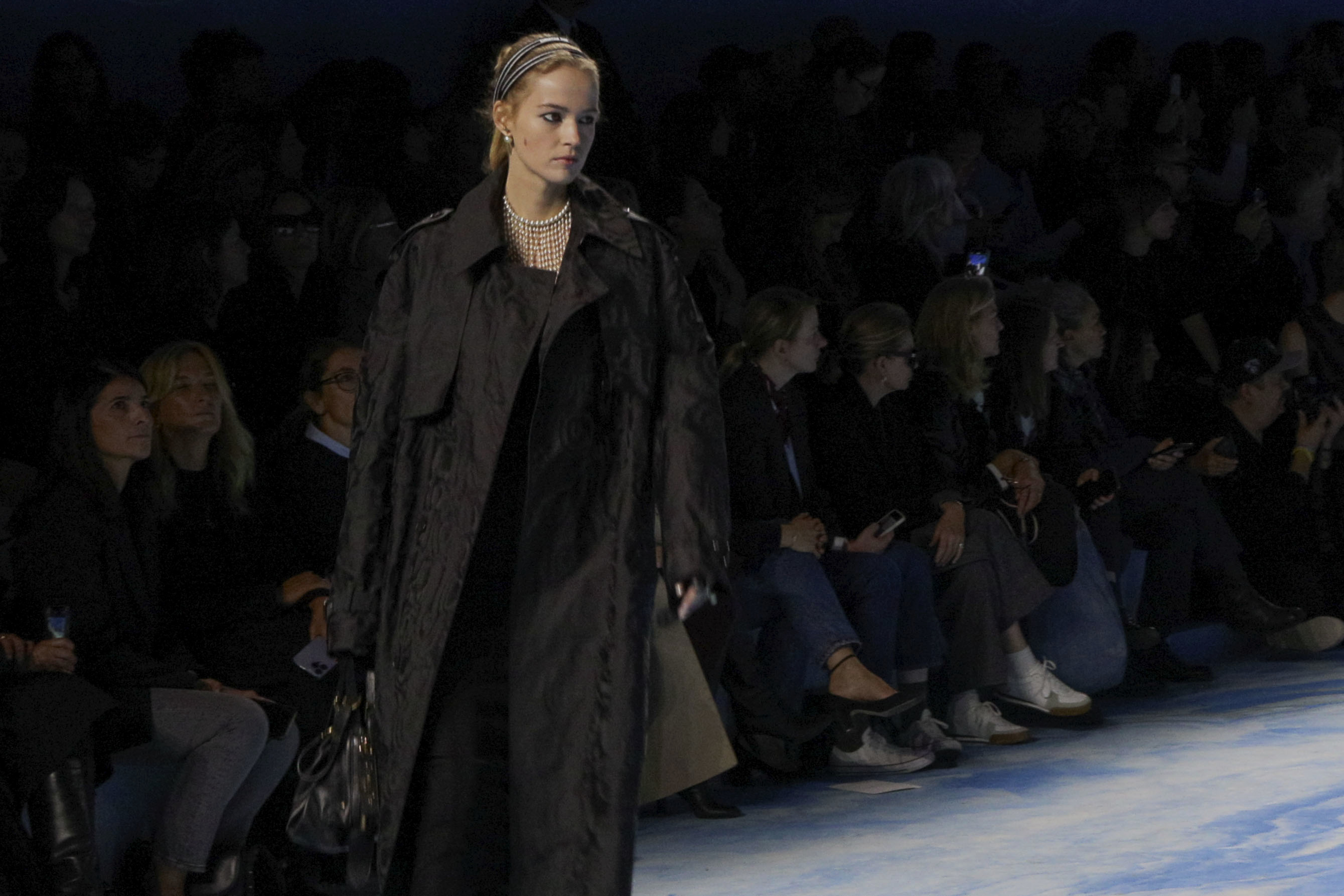 Dior y Saint Laurent: homenajes y tendencias en la Semana de la Moda de París