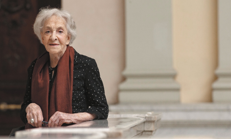Ida Vitale, condecorada con el Premio a la Labor Intelectual en Uruguay