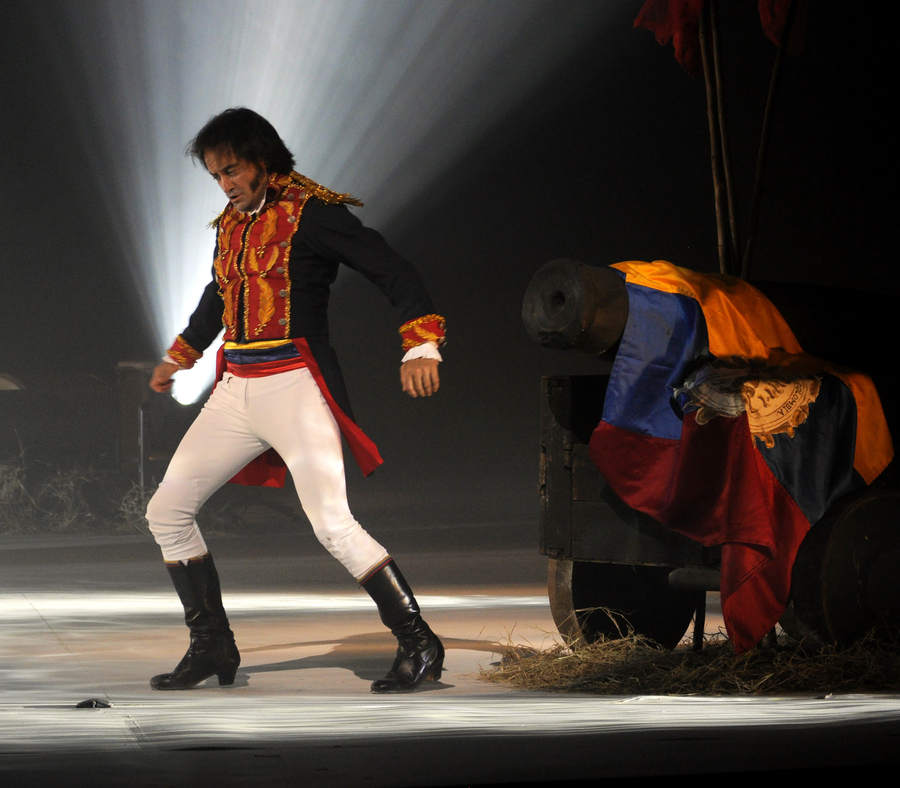 David Morales, bailaor de flamenco, nació en La Línea de la Concepción, España.