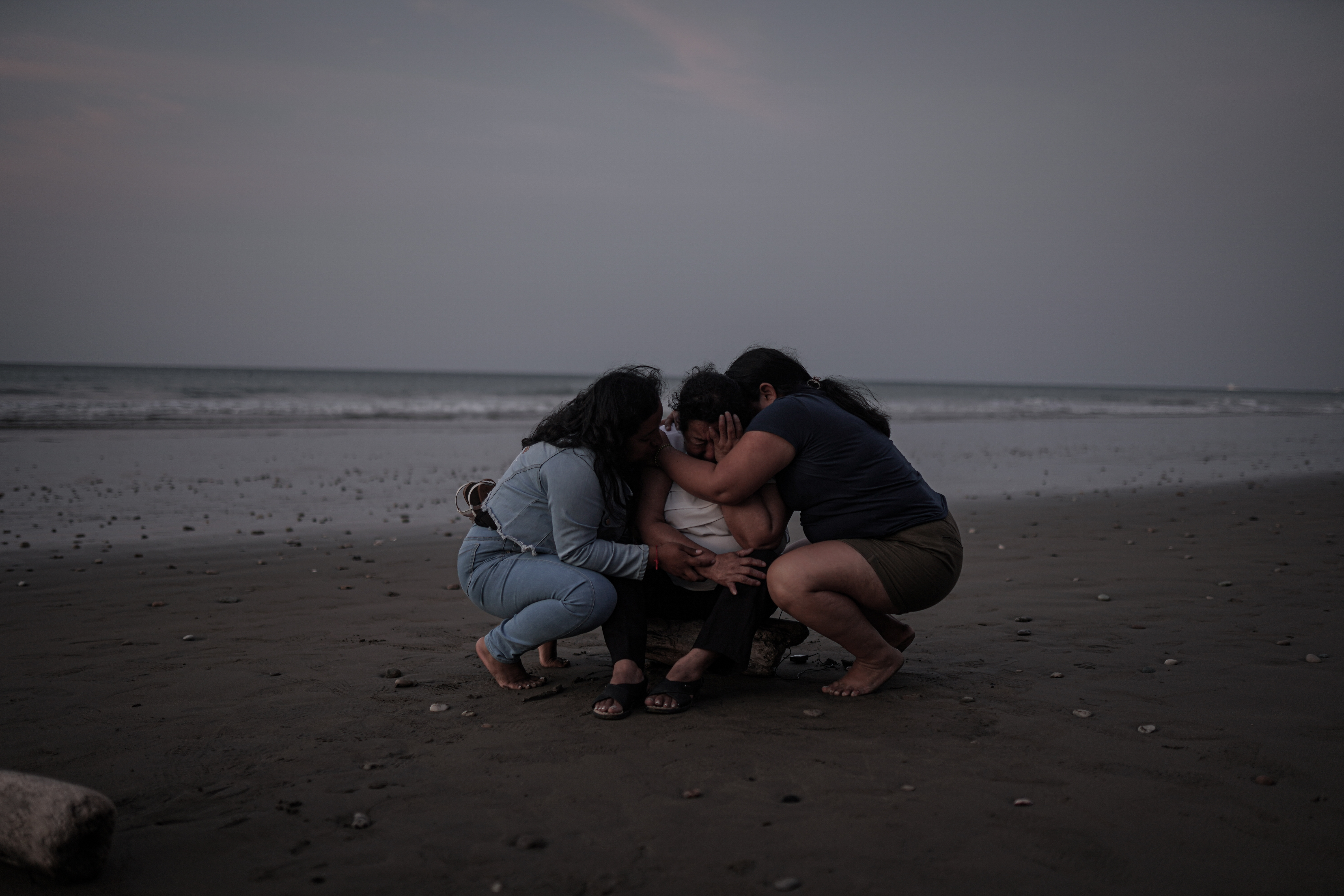 La familia de Andrés Mantuano lo acompañó durante 8 años que duró en cama.