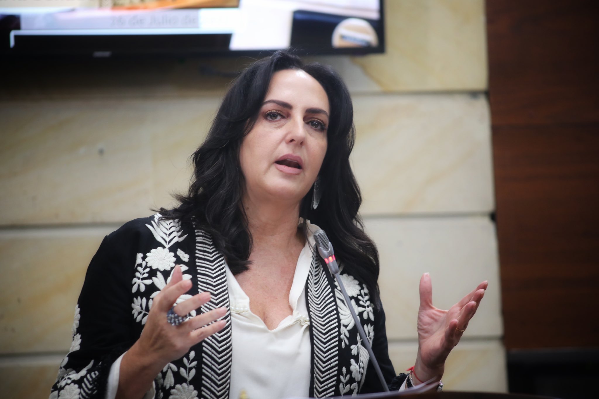 Admiten demanda de María F. Cabal contra directrices de la Fiscalía para protestas