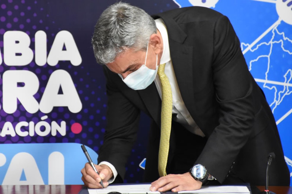 Otra salida en el Mintic: renunció Walid David Jalil, viceministro de Conectividad