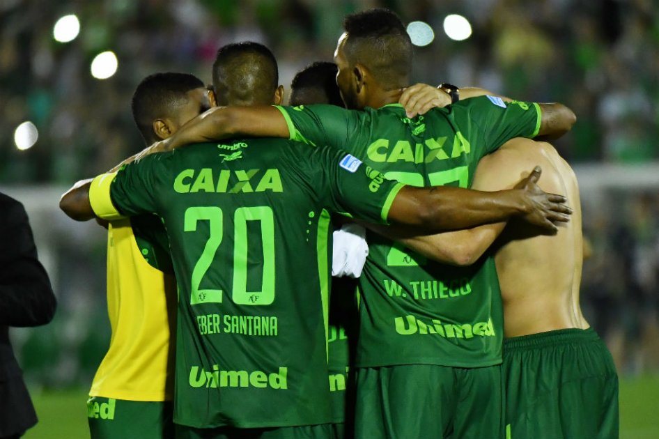 La CBF le pidió a Chapecoense que juegue el último partido del brasileirao. Foto: AFP