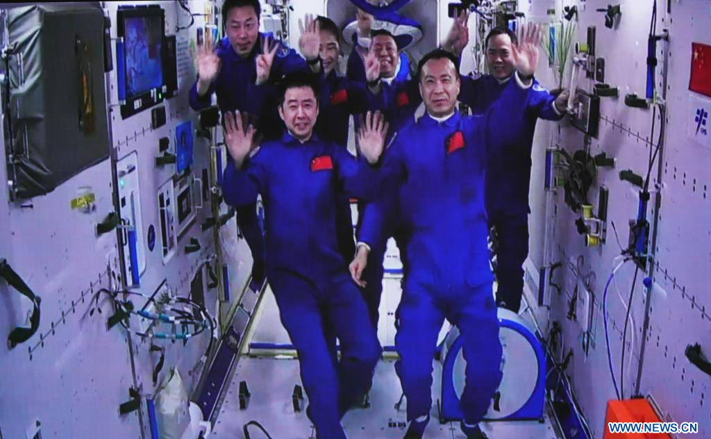 Tres astronautas chinos llegaron a la estación espacial Tiangong