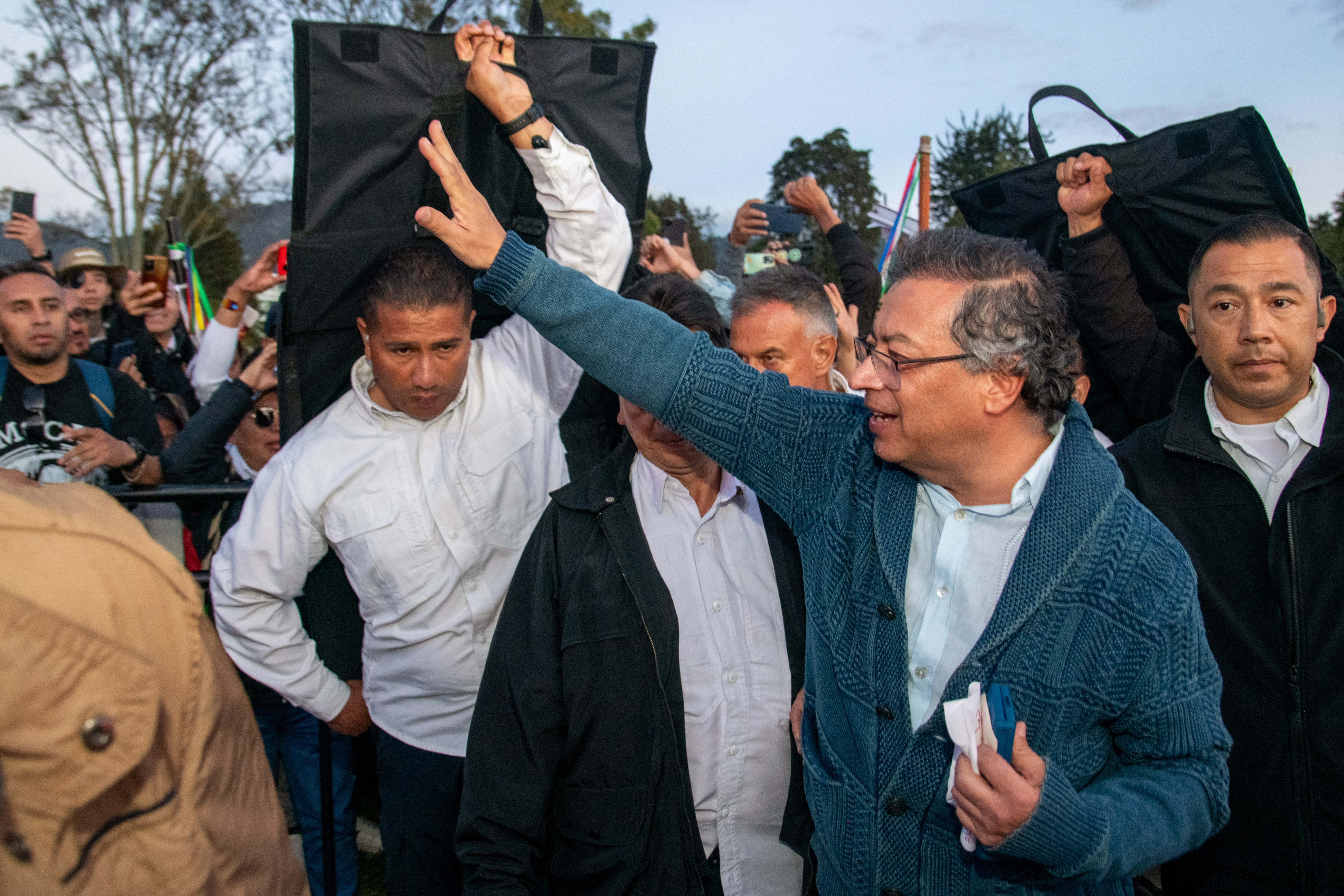 “Le exigimos al Gobierno radicalizar la lucha”: culminó cónclave en favor de Petro