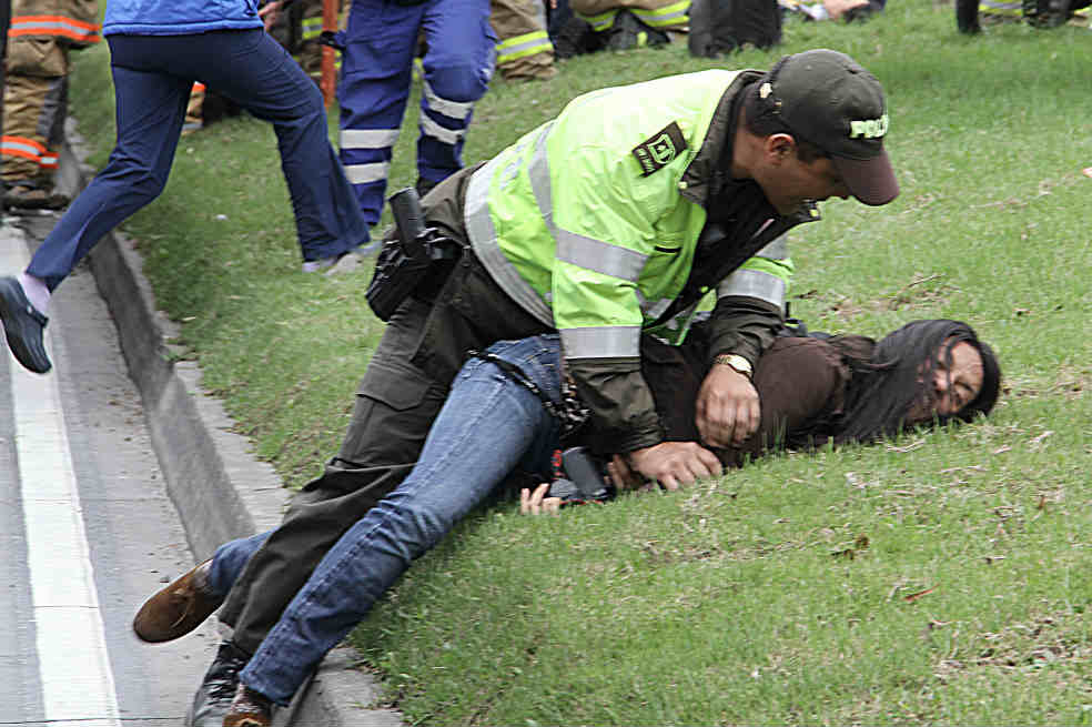 Policía investiga agresión a periodista