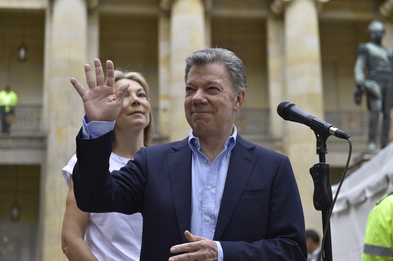 «No seré como Uribe, no voy a interferir en el próximo gobierno»: Santos
