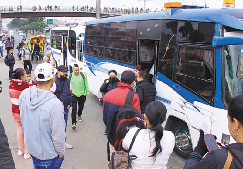 Convocan reunión para resolver el problema de los buses de Soacha