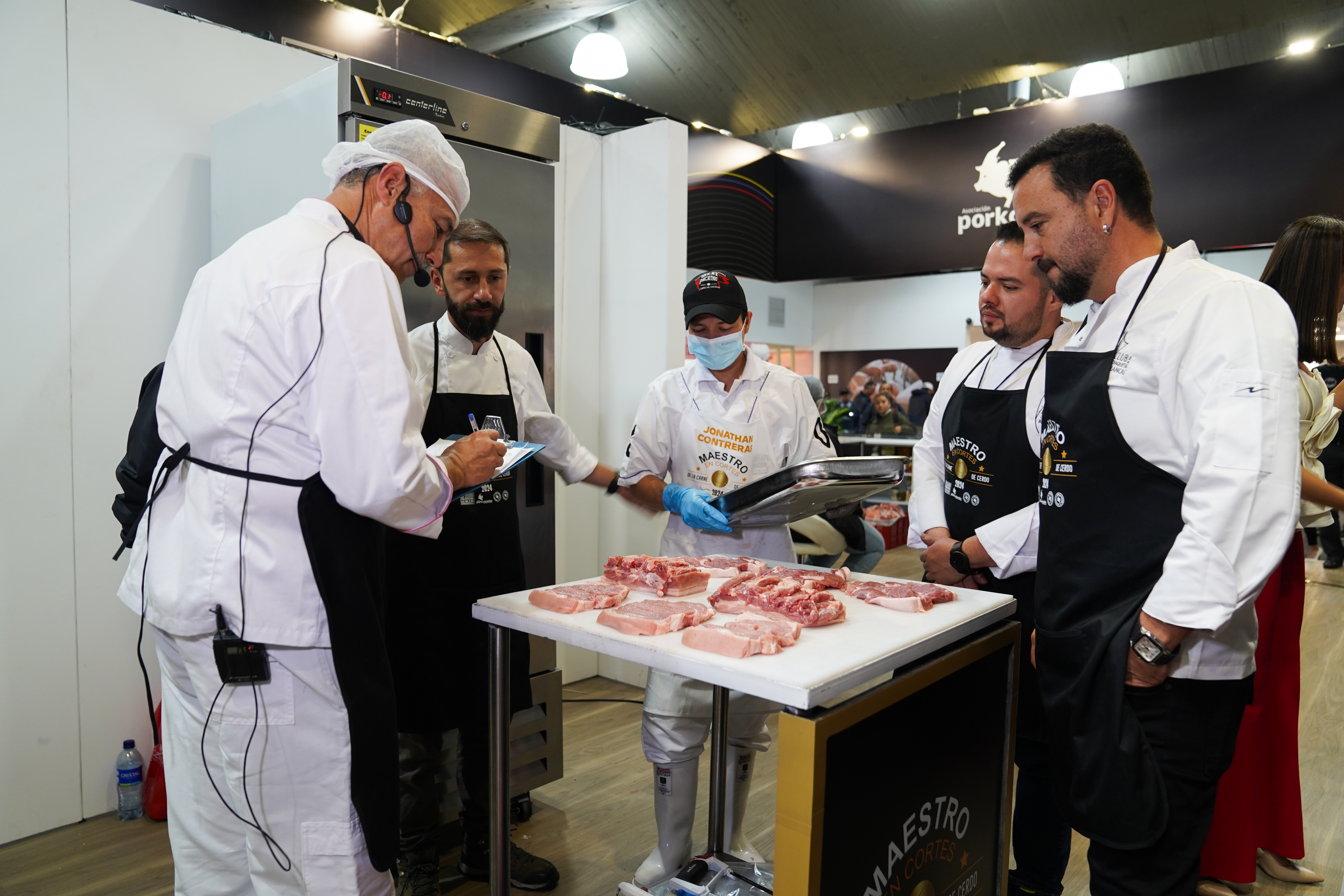 Los tres jurados del concurso fueron personalidades de gran renombre: ellos fueron los chefs José Luis Rivera y Carlos Ibáñez; y el reconocido creador de contenidos Tulio Zuluaga.