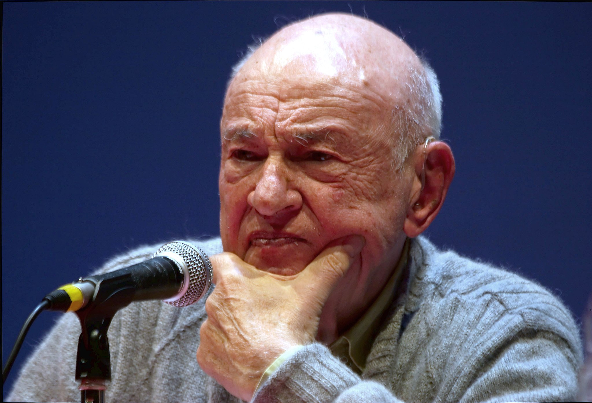El filósofo francés Edgar Morin publica una novela de juventud a los 102 años
