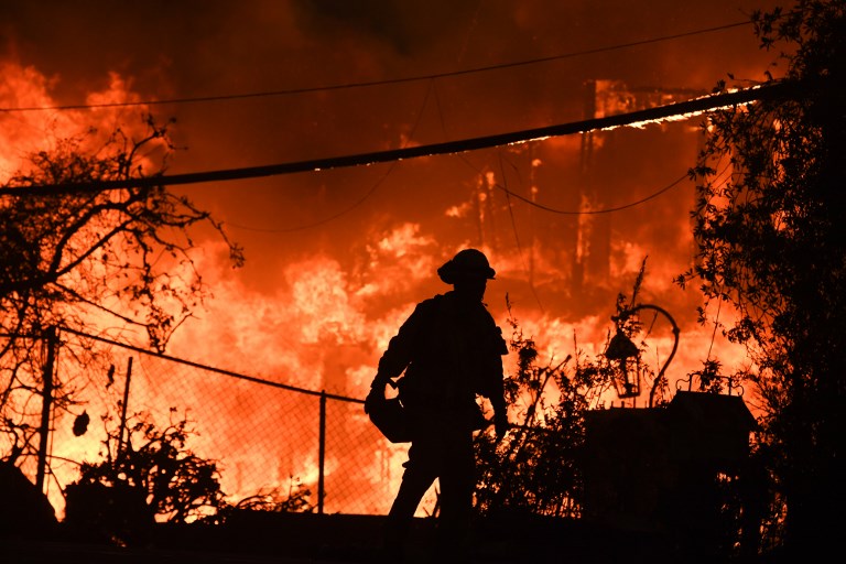 Incendio más devastador en California deja hasta el momento 228 desaparecidos y 31 muertos