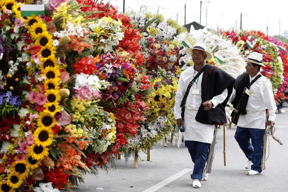 La creatividad inunda las calles de Medellín por la Feria de las Flores