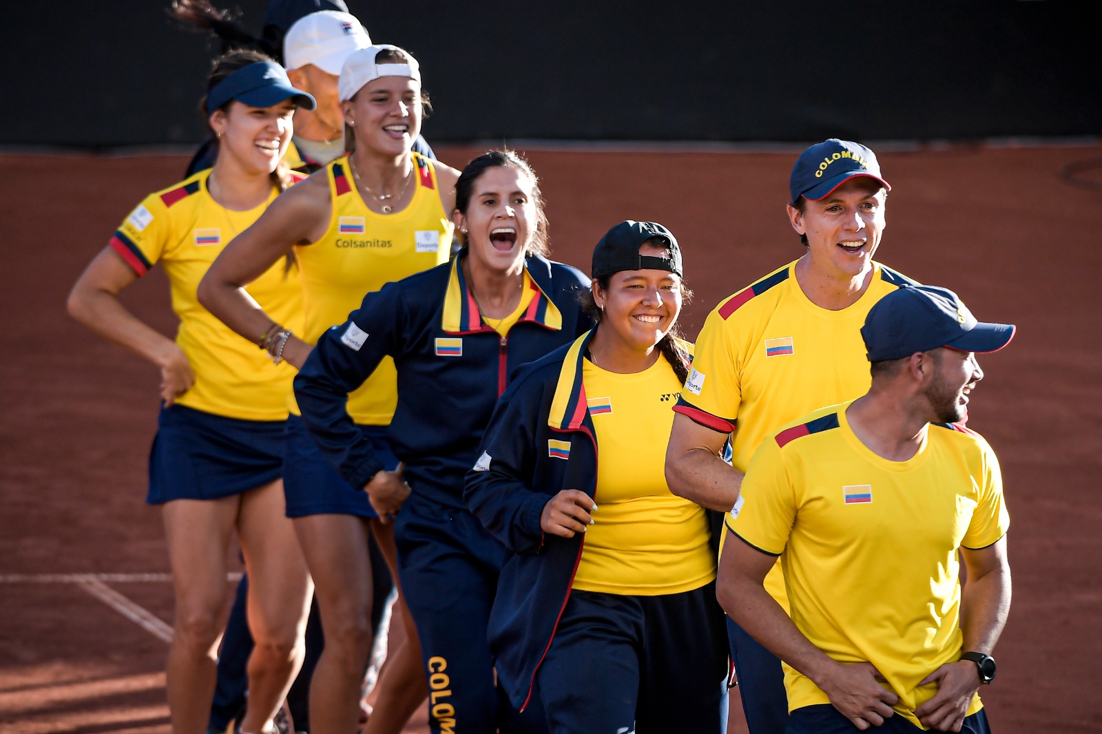 El equipo de Colombia junto a su capitán Alejandro González celebraron su triunfo en el Club Hatogrande de Sopó.