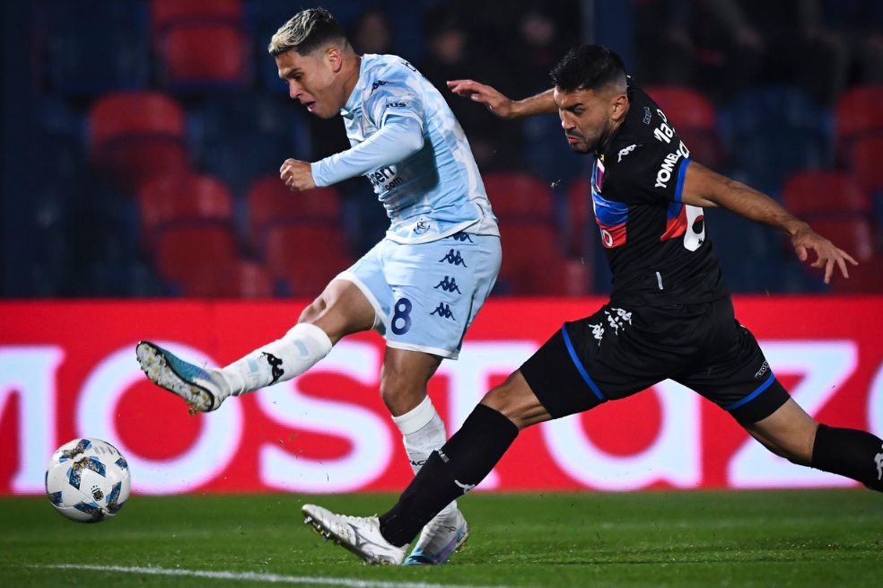 Gol y asistencia de Juan Fernando Quintero en la victoria de Racing: video