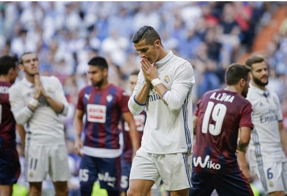James, con molestias en el calentamiento, no estuvo en empate del Real Madrid ante Eibar