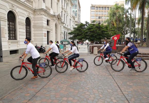 Implementan sistema de bicicletas públicas en Cali para controlar la propagación del COVID-19