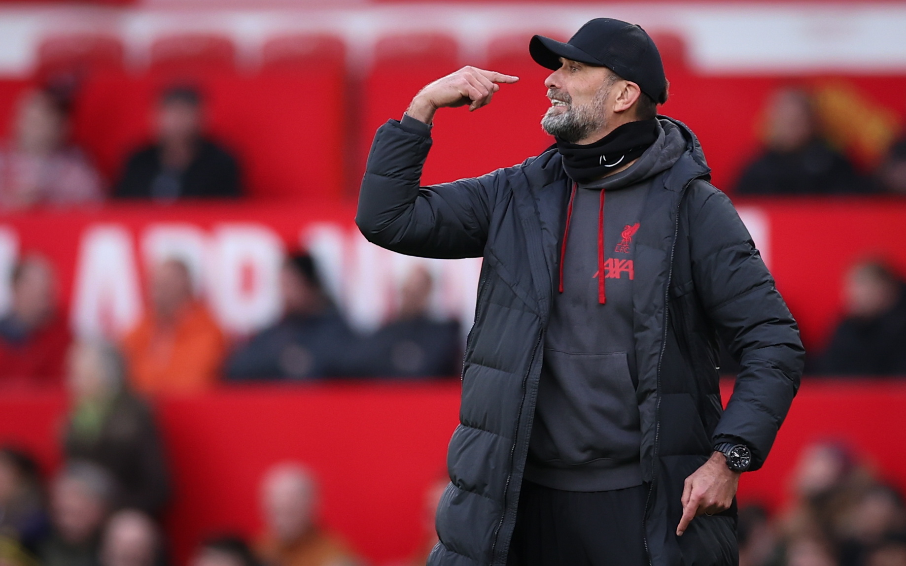 Manchester (United Kingdom), 17/03/2024.- Liverpool manager Jurgen Klopp gestures during the FA Cup quarter-final soccer match between Manchester United and Liverpool in Manchester, Britain, 17 March 2024. (Reino Unido) EFE/EPA/ADAM VAUGHAN EDITORIAL USE ONLY. No use with unauthorized audio, video, data, fixture lists, club/league logos, 'live' services or NFTs. Online in-match use limited to 120 images, no video emulation. No use in betting, games or single club/league/player publications.